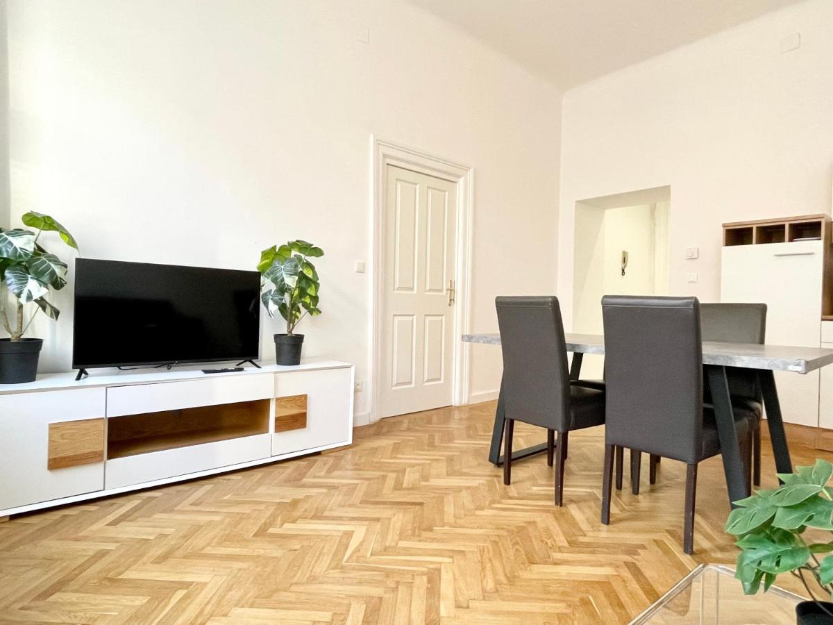 Premium Residence At Famous Vienna Kutschkermarkt Exterior photo
