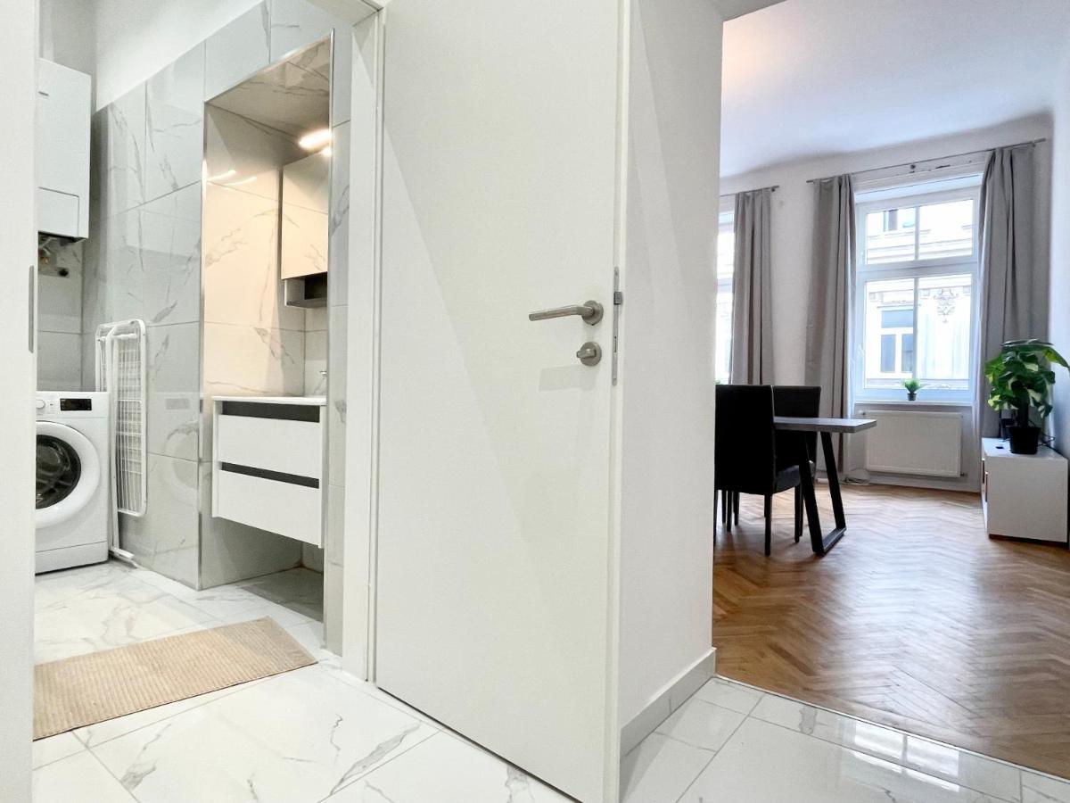 Premium Residence At Famous Vienna Kutschkermarkt Exterior photo